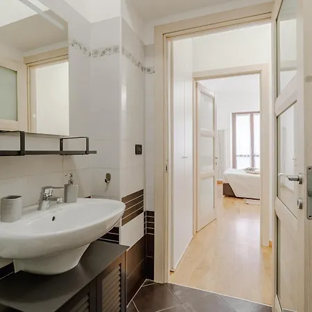 Guesthost - Lovely Flat Near Parco Del Valentino Apartman