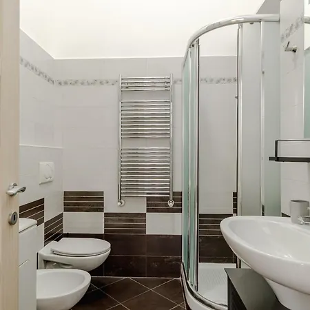 Guesthost - Lovely Flat Near Parco Del Valentino Apartman