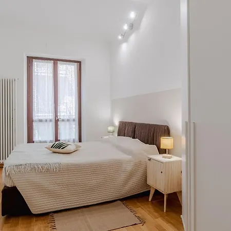 Guesthost - Lovely Flat Near Parco Del Valentino Apartman