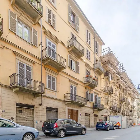 Guesthost - Lovely Flat Near Parco Del Valentino Apartmán *